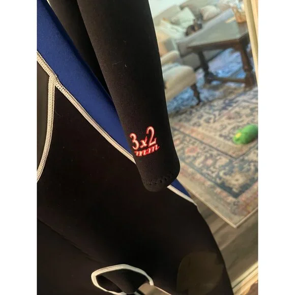 Execute Youth Full Surf Wetsuit 3/2mm sz XL